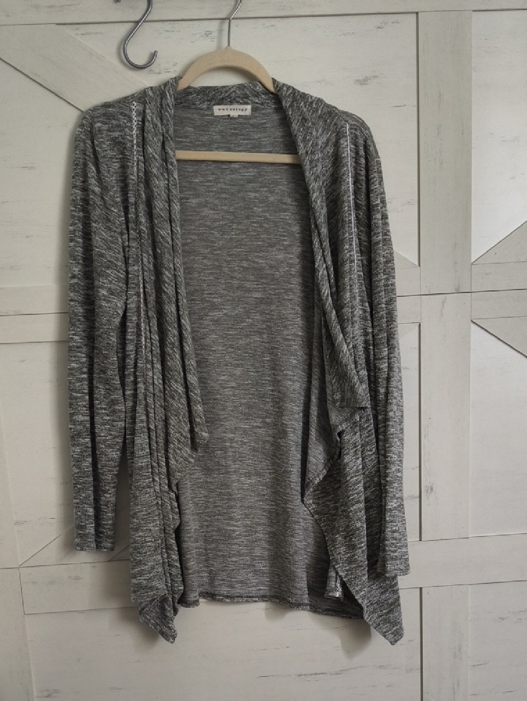 Green Cardigan With Slight Detail.